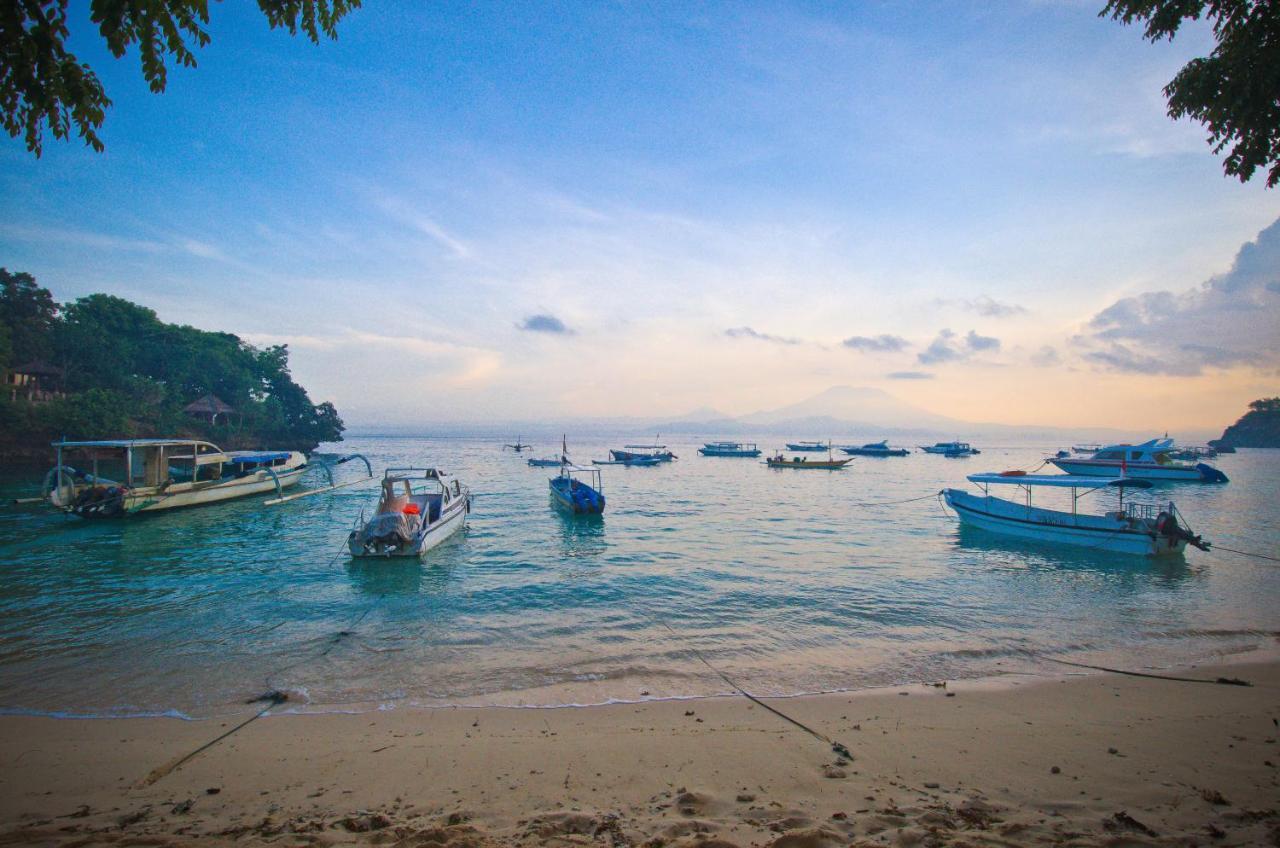 Lumbung Bali Huts Hotel Nusa Lembongan  Exterior photo